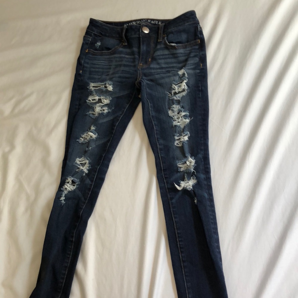 ❣️ AMERICAN EAGLE dark distressed ripped jeans !